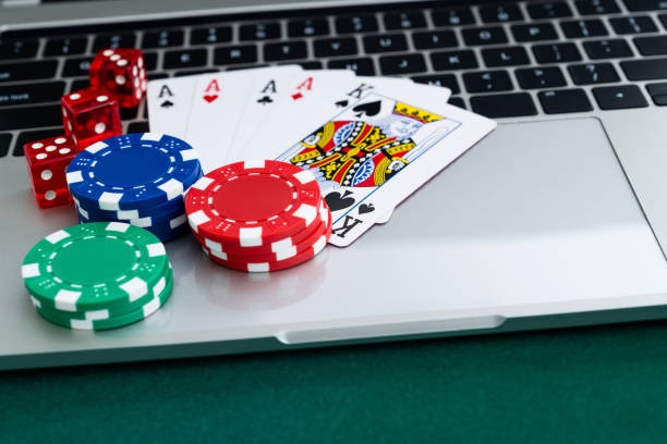 Mobile phone displaying live casino game results and archive history